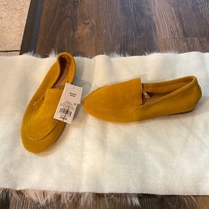 A . New day. Suede flat. Mustard. Size 8